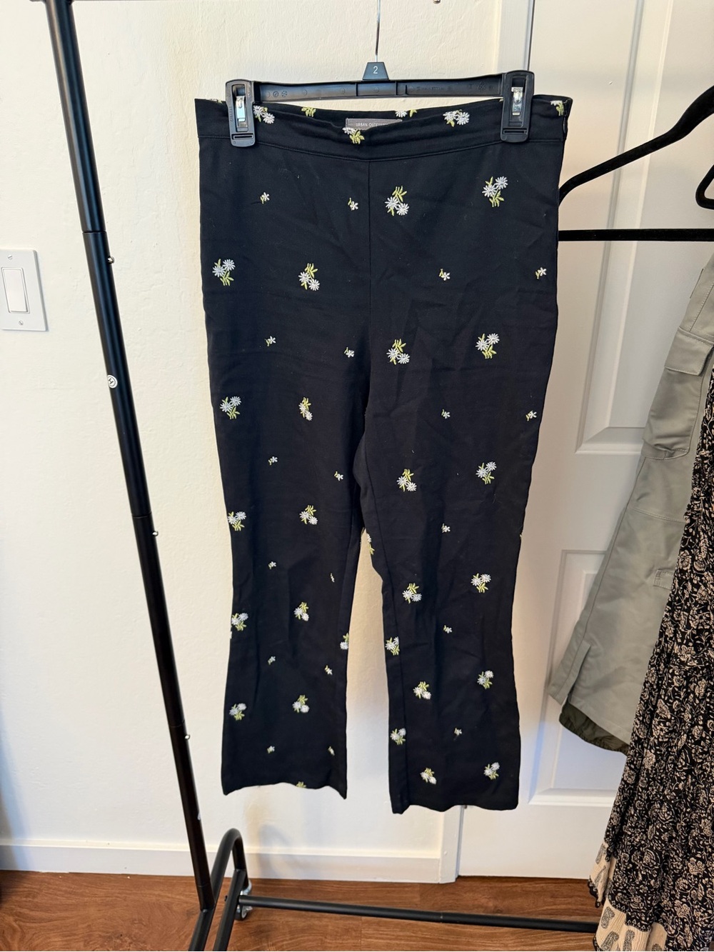 Urban Outfitters Black Floral Capris with White & Yellow Daisies